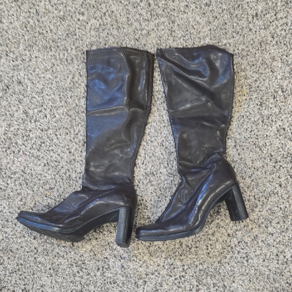 Shoes - Elegant Brown Knee-High Women's Boots